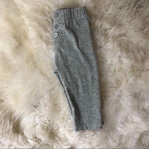 • BABY GAP• Heather grey leggings.